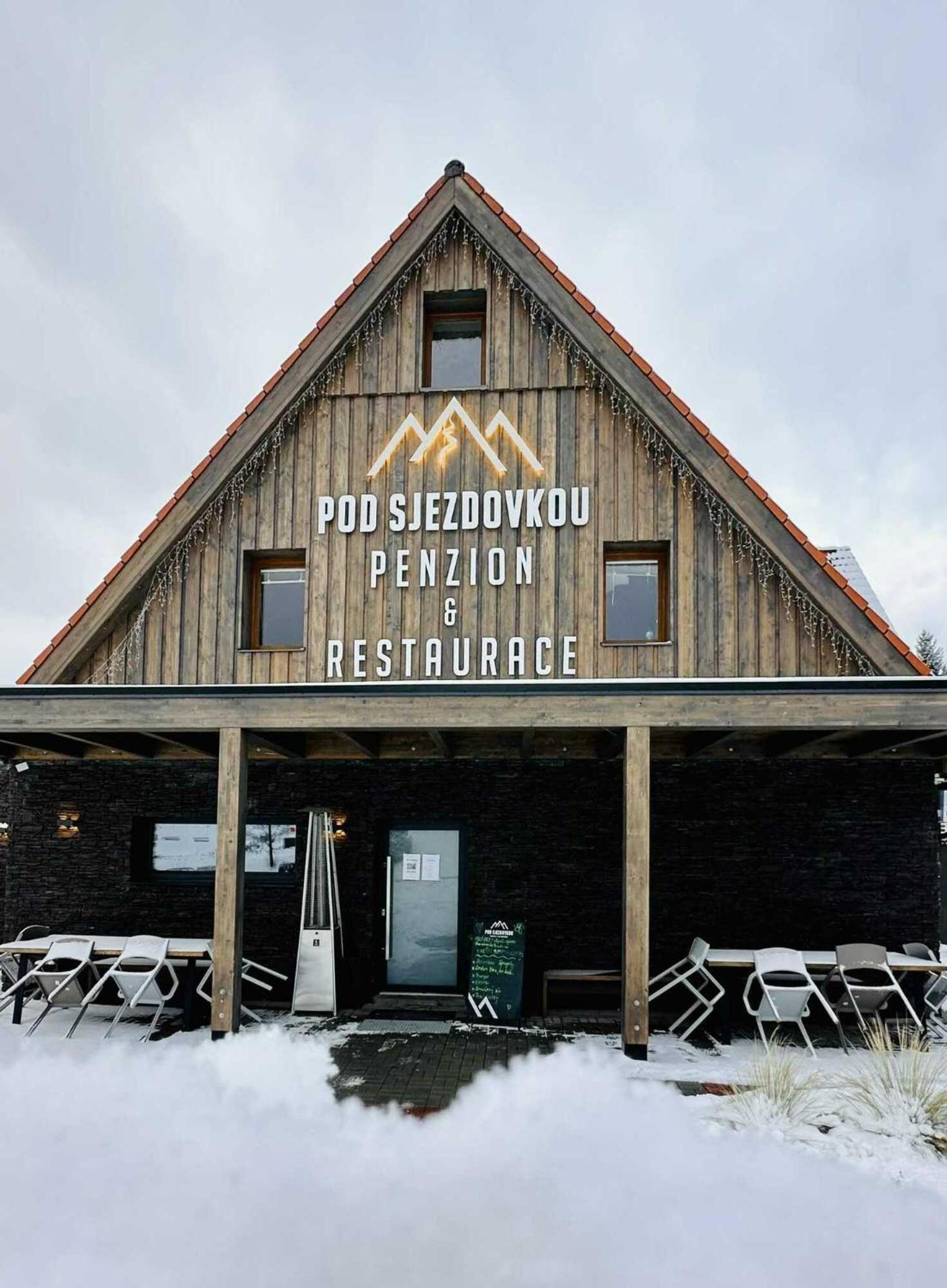 Penzion a Restaurace Pod Sjezdovkou Cenkovice Exteriér fotografie